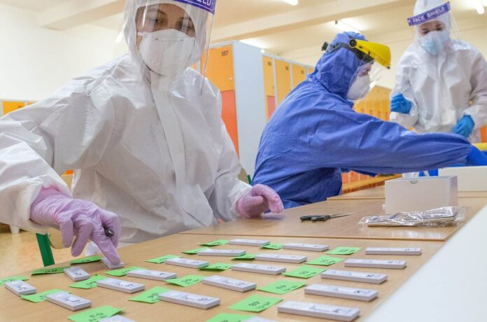 test-antigenici-rapidi-covid19-coronavirus-tamponi_4