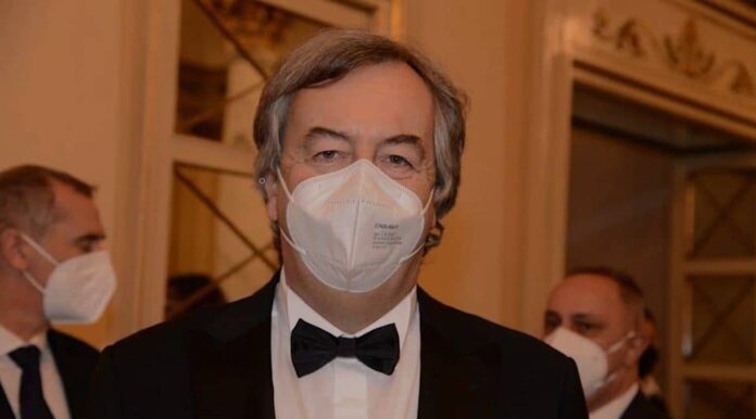 Fine obbligo mascherina. Ed ora, in base all’ art. 85 del TULPS, come la mettiamo?