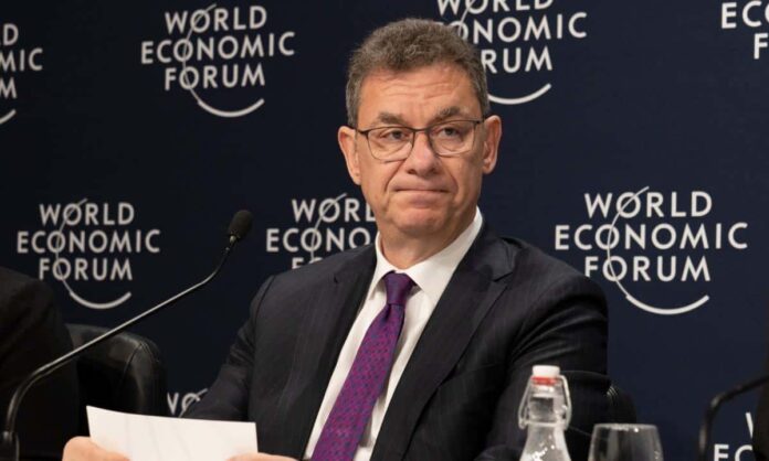 Albert Bourla, amministratore delegato di Pfizer, di nuovo positivo al Covid-19