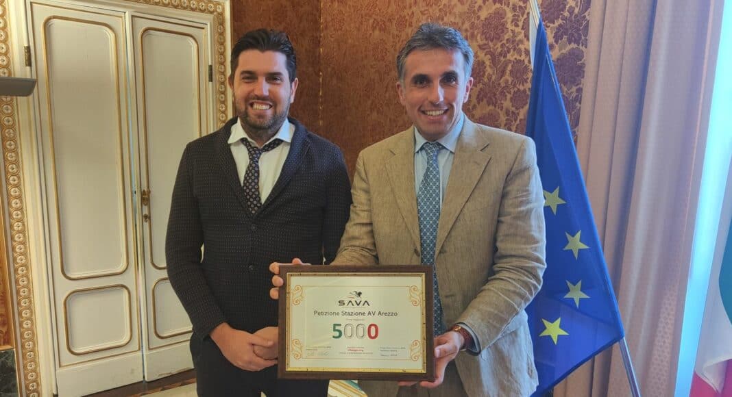 Matteo Galli e Domenico Alberti 5.000 firme a Eugenio Giani