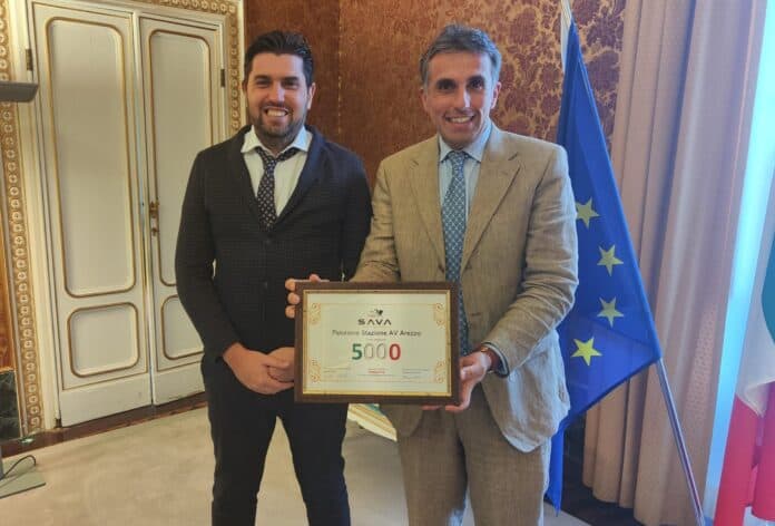 Matteo Galli e Domenico Alberti 5.000 firme a Eugenio Giani