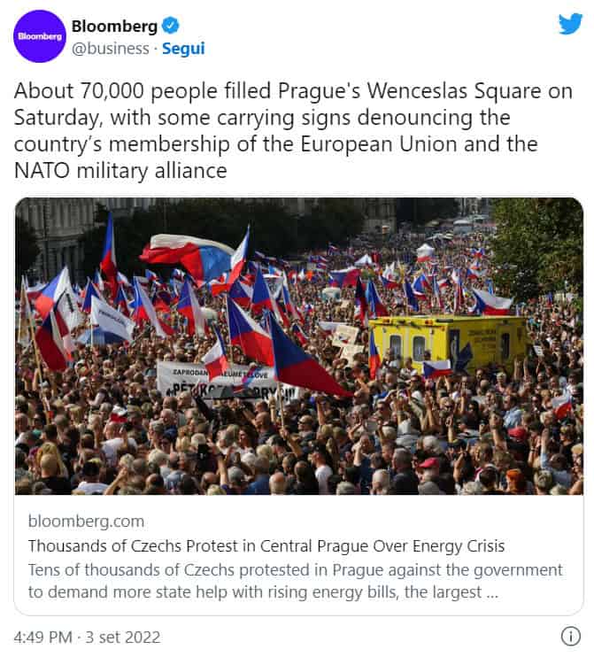 Praga: in 70mila in piazza contro Ue, Nato e sanzioni alla Russia