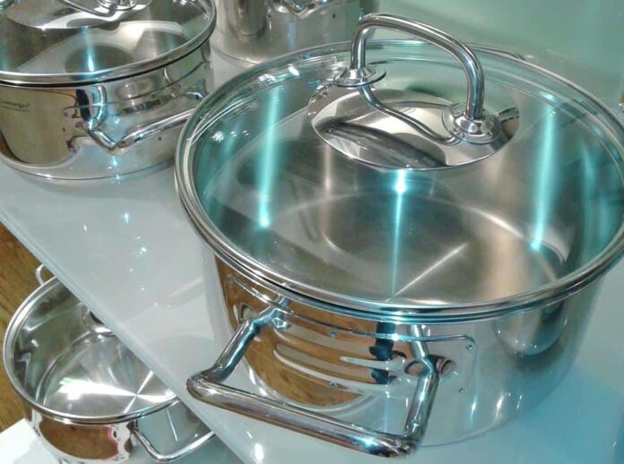La ricetta della pasta a fuoco spento, l'ultima trovata di un paese alla canna del gas