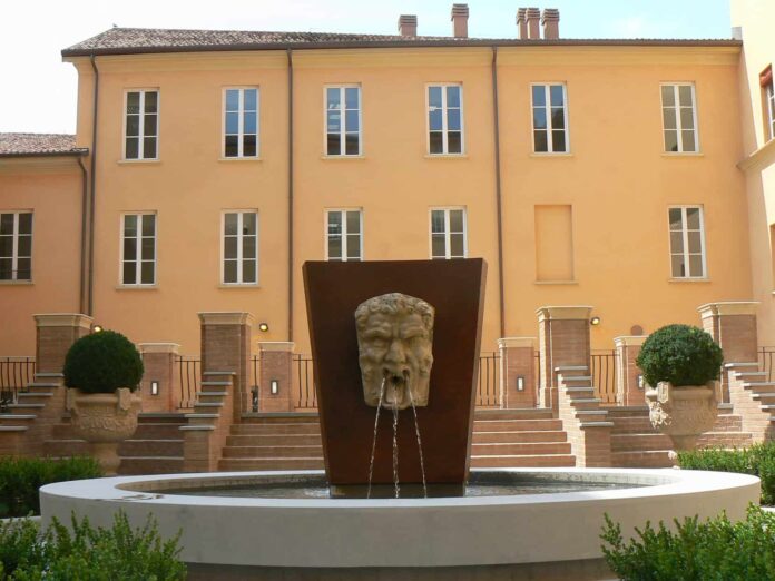 Obbligo vaccinale sanitari: Tribunale di Bologna ribadisce che l'art. 4 del D.L. 44/2021 è in contrasto con il Regolamento Comunitario 953/2021