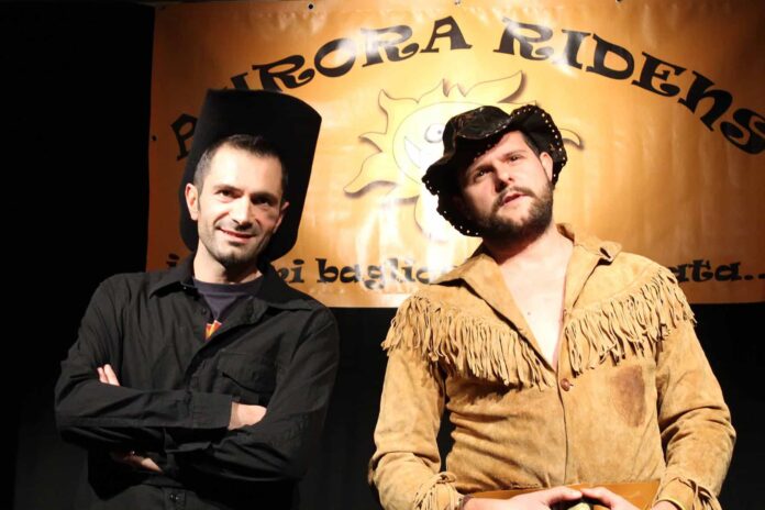 Noidellescarpediverse - Alan&Lenny, Aurora Ridens (1)