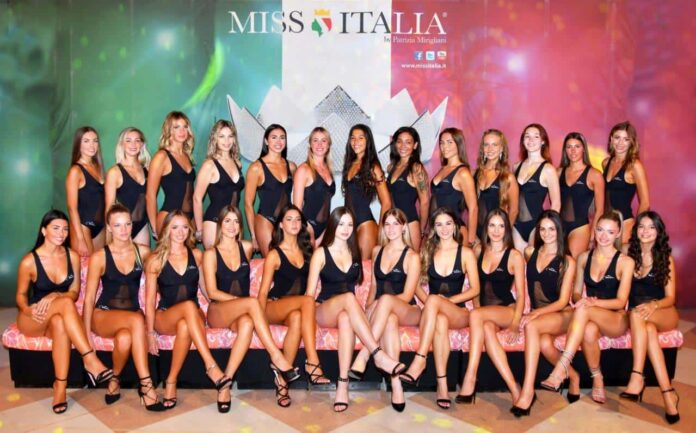 il gruppo delle finaliste regionali per miss toscana 2022