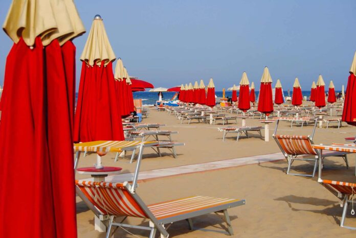 mare-spiaggia-ombrelloni_riviera_1
