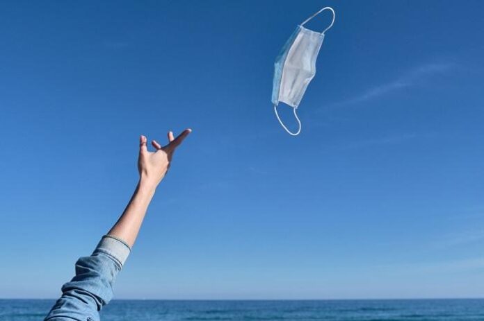 Mascherina che vola