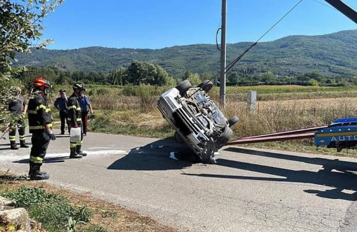 auto ribaltata