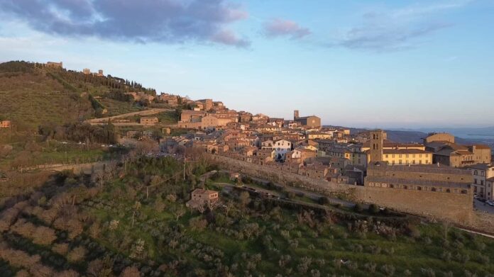 Cortona città