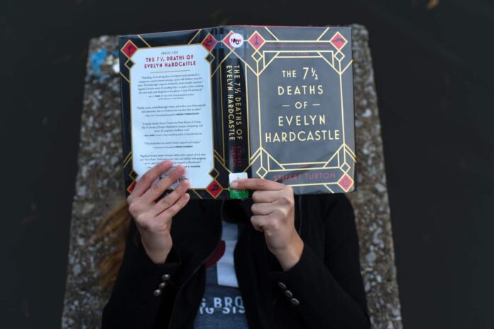 Le sette morti di Evelyn Hardcastle di Stuart Turton