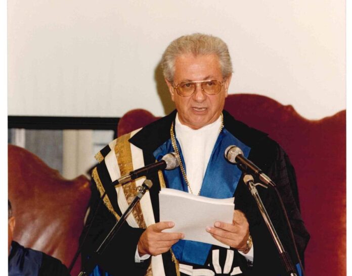 LuigiBerlinguer_RettoreUnisi_01