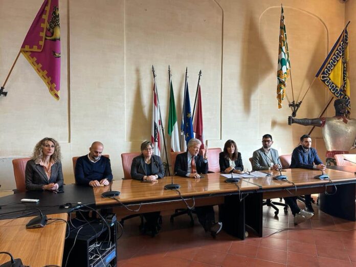 conferenza stampa presentazione progetto piazza Fanfani