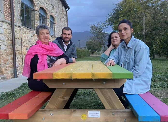 donazione tavolo casa emma 2023