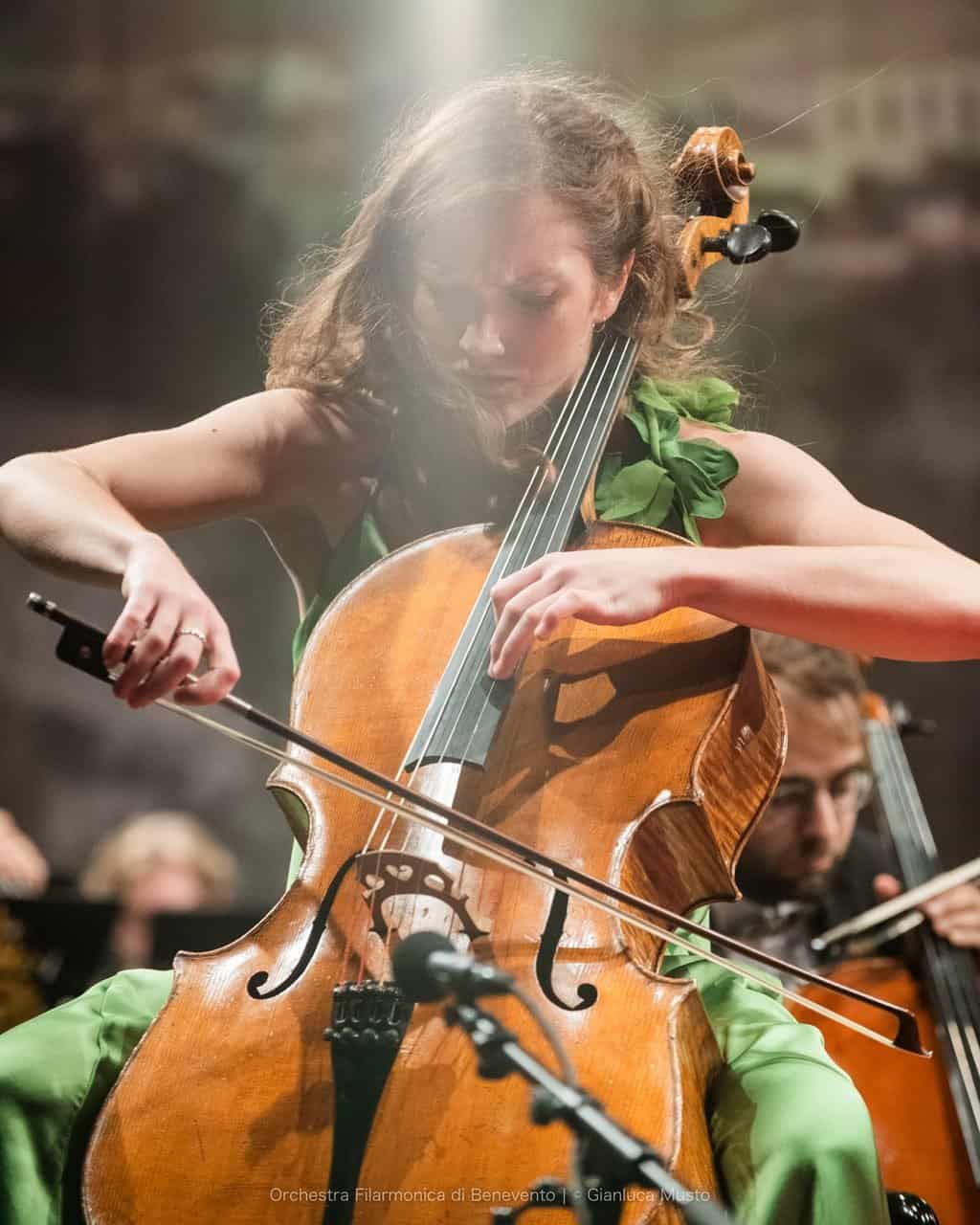 La violoncellista Erica Piccotti in Tour per sette concerti