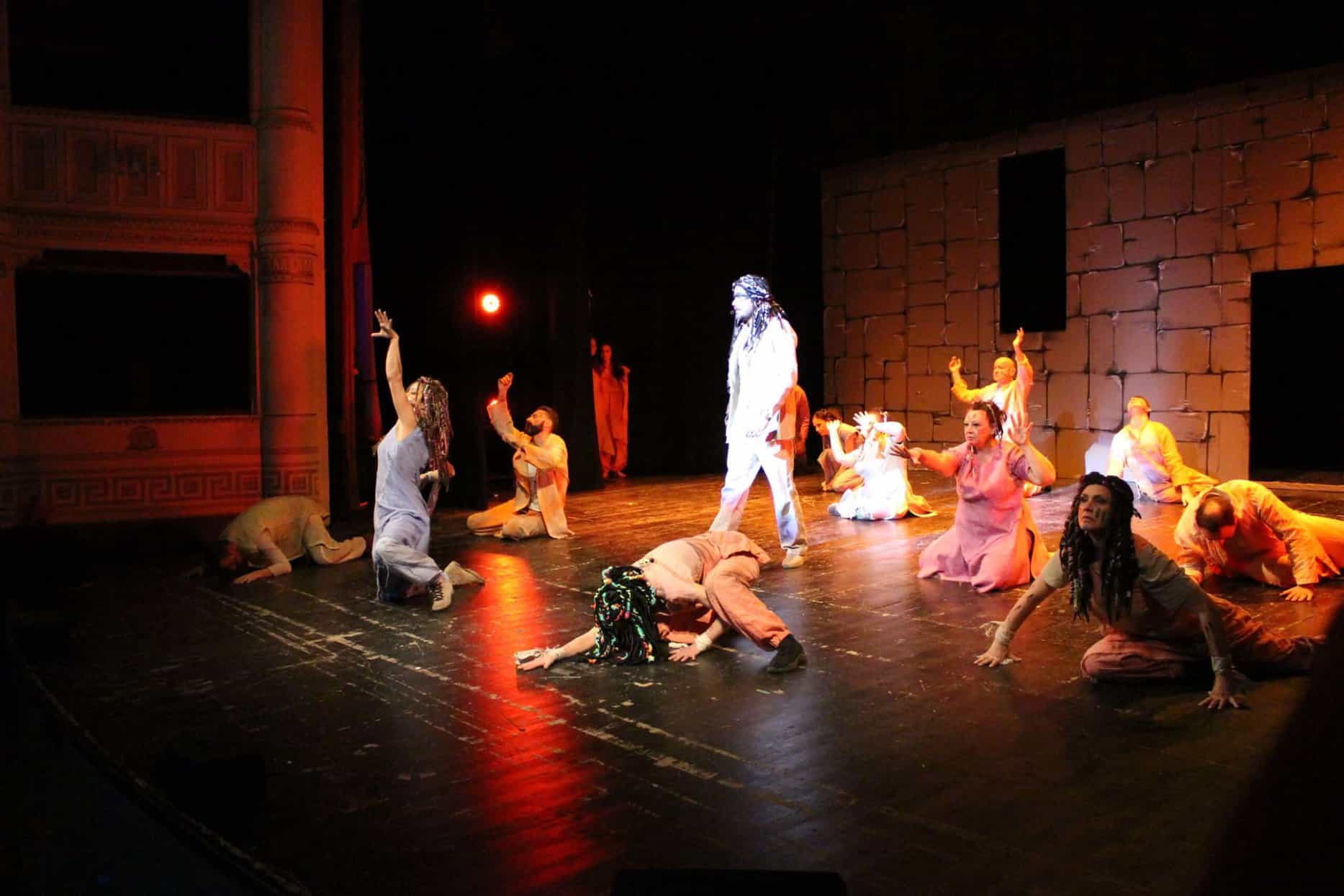 Notre Dame de Paris interpretato dalla Filodrammatica di Sinalunga al teatro Signorelli