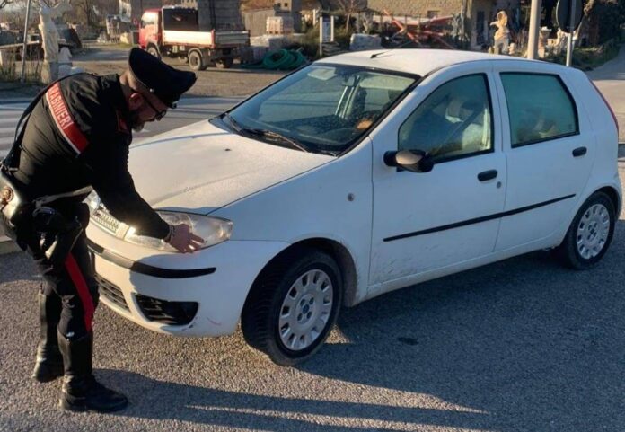 Carabinieri auto