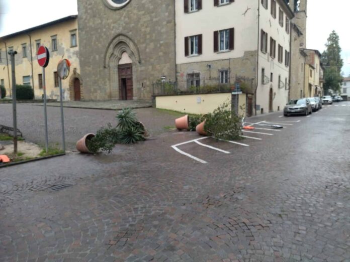 vandalismo sansepolcro