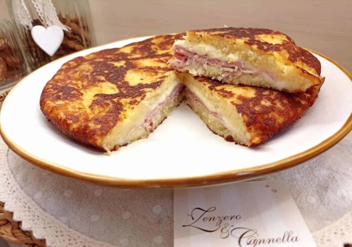 Focaccia di patate ripiena in padella