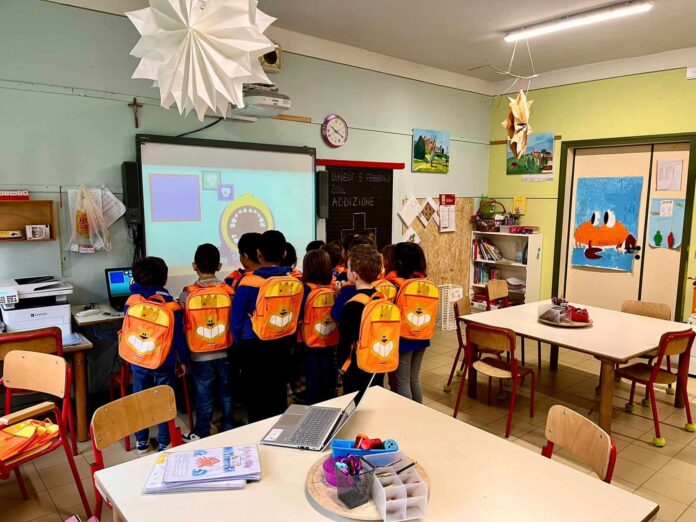 foto scuole progetto pilota Mentadent Toscana 2