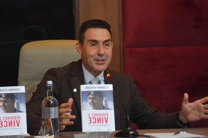 Roberto Vannacci Etrusco Hotel Arezzo