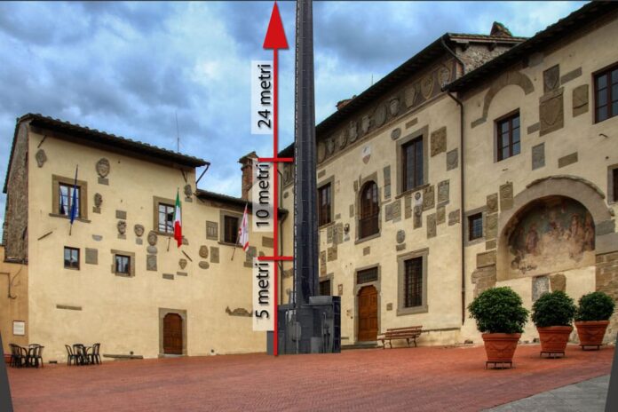 Anghiari-Palazzo_Pretorio_piazza-antenna