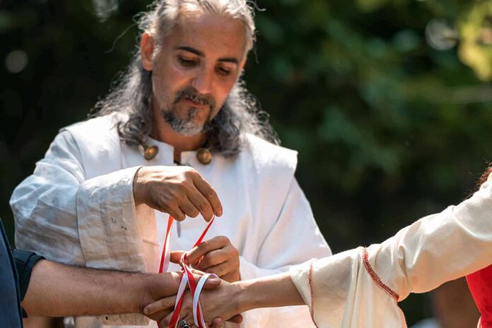 Arezzo Celtic Festival - Handfasting (1)