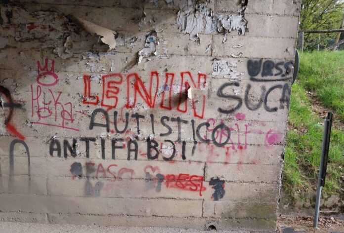 Scritte volgari Villaggio  Dante