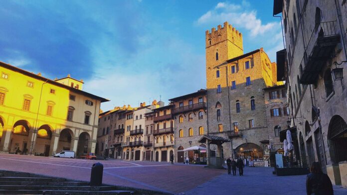 Piazza Grande Arezo