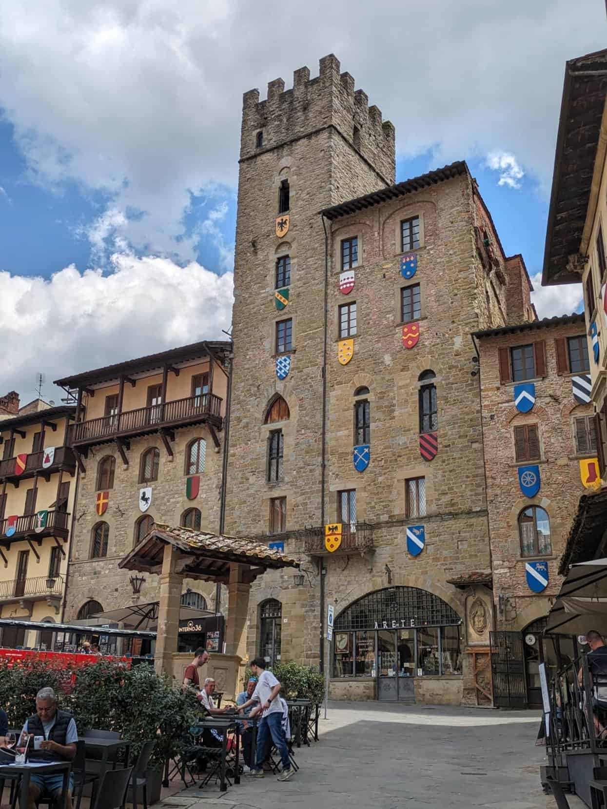 Giostra, Piazza Grande scudi Giostra, Piazza Grande scudi