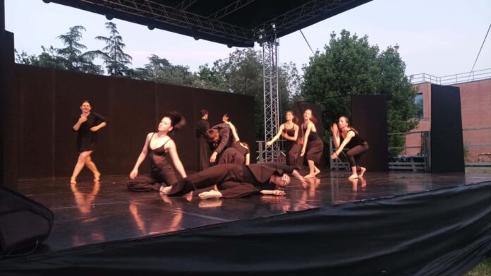 Apoxiomeno Dance Company