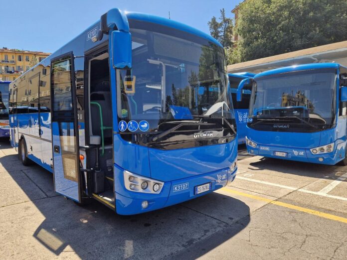 Autolinee Toscane - Bus otokar esterno