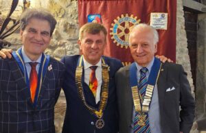 Rotary Arezzo passaggio collare