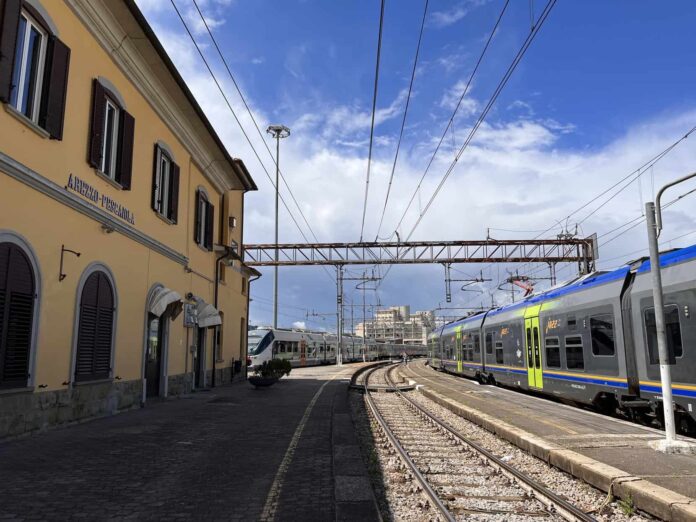 Trasporti-treni-arezzo- lfi_02