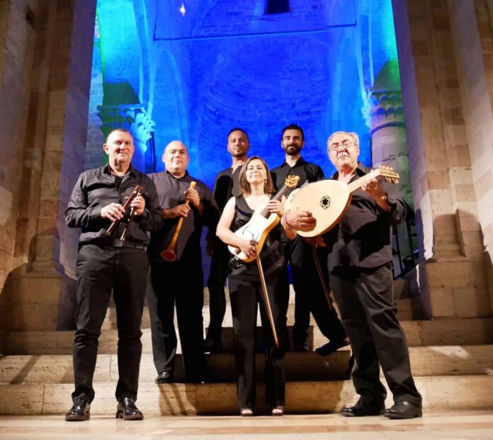 ensemble orientis partibus