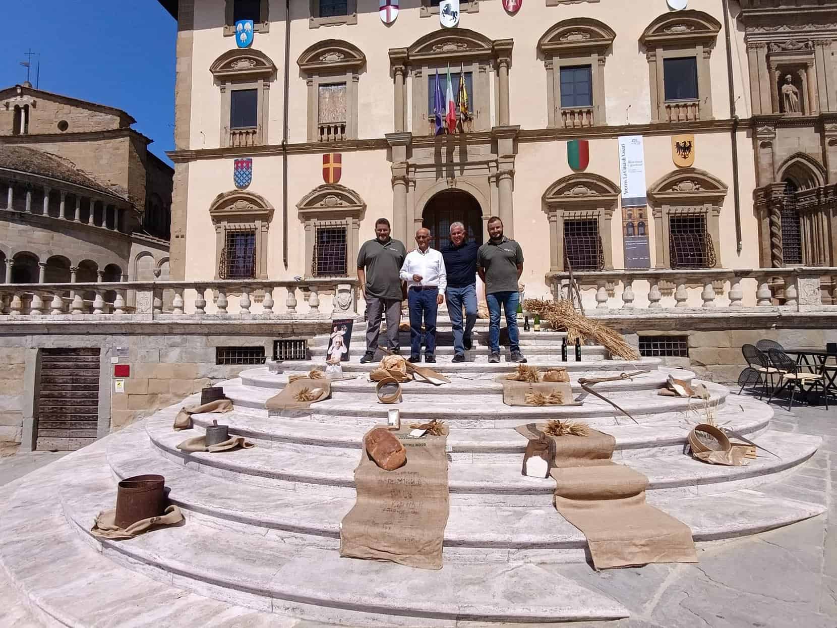 Pane sui gradini della Fraternita dei Laici Pane sui gradini della Fraternita dei Laici