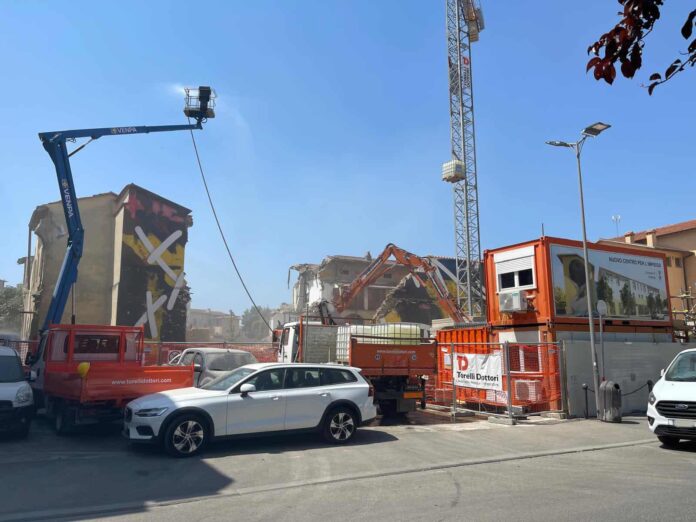 demolizione_palazzina_murales_4