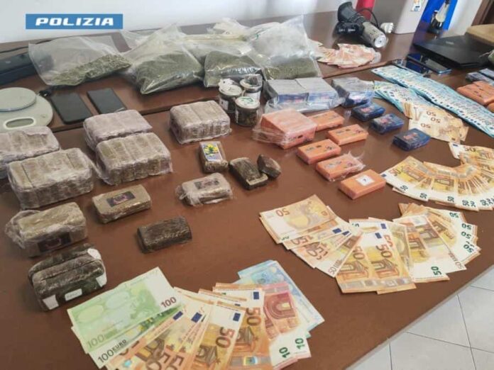 Polizia_arresto stupefacenti