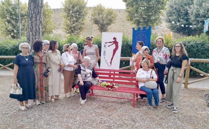 panchina rossa1