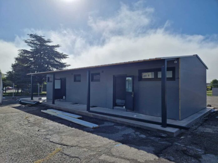 Spogliatoi antistadio (2)