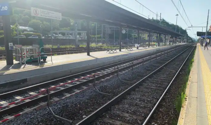 Stazione ferroviaria San Giovanni Valdarno_binari_11zon