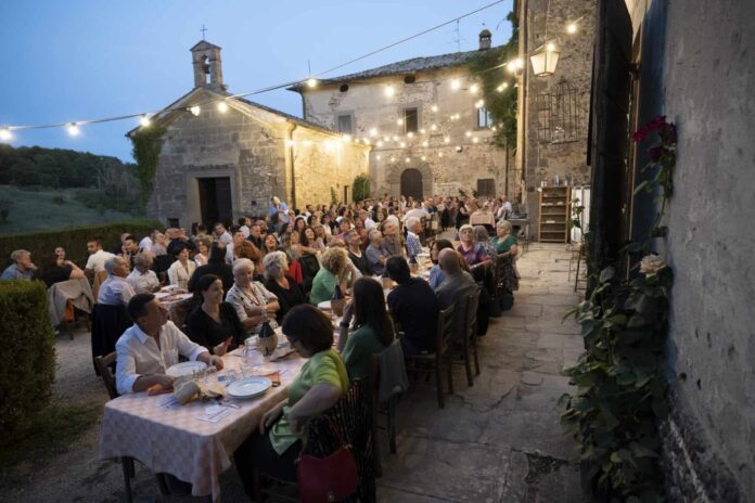 foto Giovanni Santi_Tovaglia a Quadri