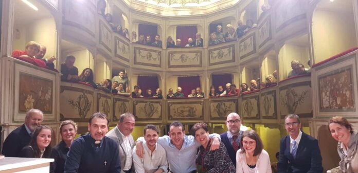 221109-CIVI-CompagniaTeatraleLeVocididentroAssisi-gruppo