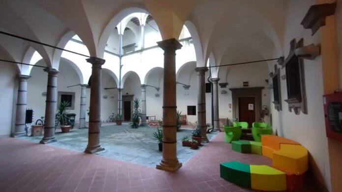 Biblioteca comunale interni (2)