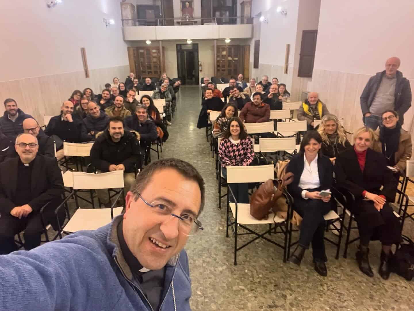 vescovo mons. Andrea MIgliavacca fotografi