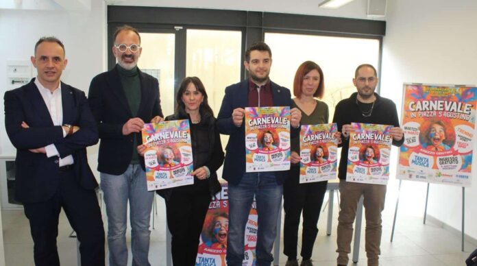 Ultimo di carnevale in piazza Sant'Agostino