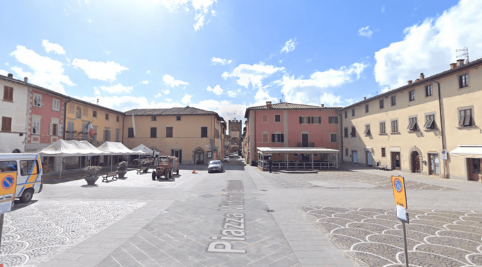 Castelfranco Piandisco piazza