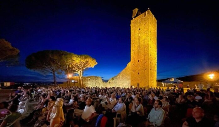 Dal 24 al 27 luglio 2025 al piazzale del Cassero ritorna l'undicesima edizione del Castiglioni Film Festival