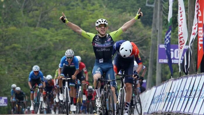 Le congratulazioni del Sindaco di Sansepolcro al ciclista Lorenzo Quartucci