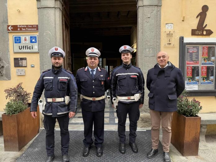 agenti di polizia municipale di pratovecchio stia in forze a bibbiena